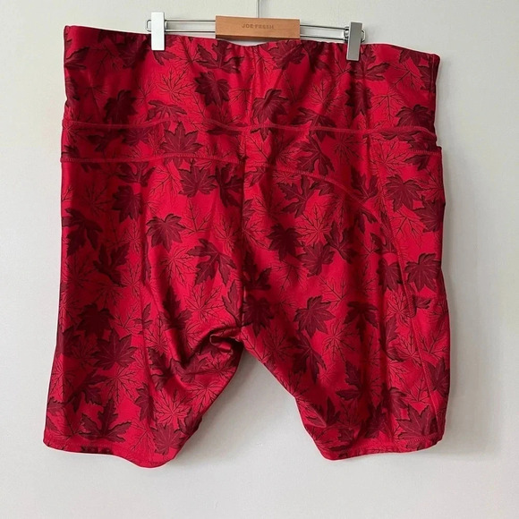 Eh! Giant Tiger Canada Day Maple Leaf Red Biker Shorts |  2X - Picture 2 of 4